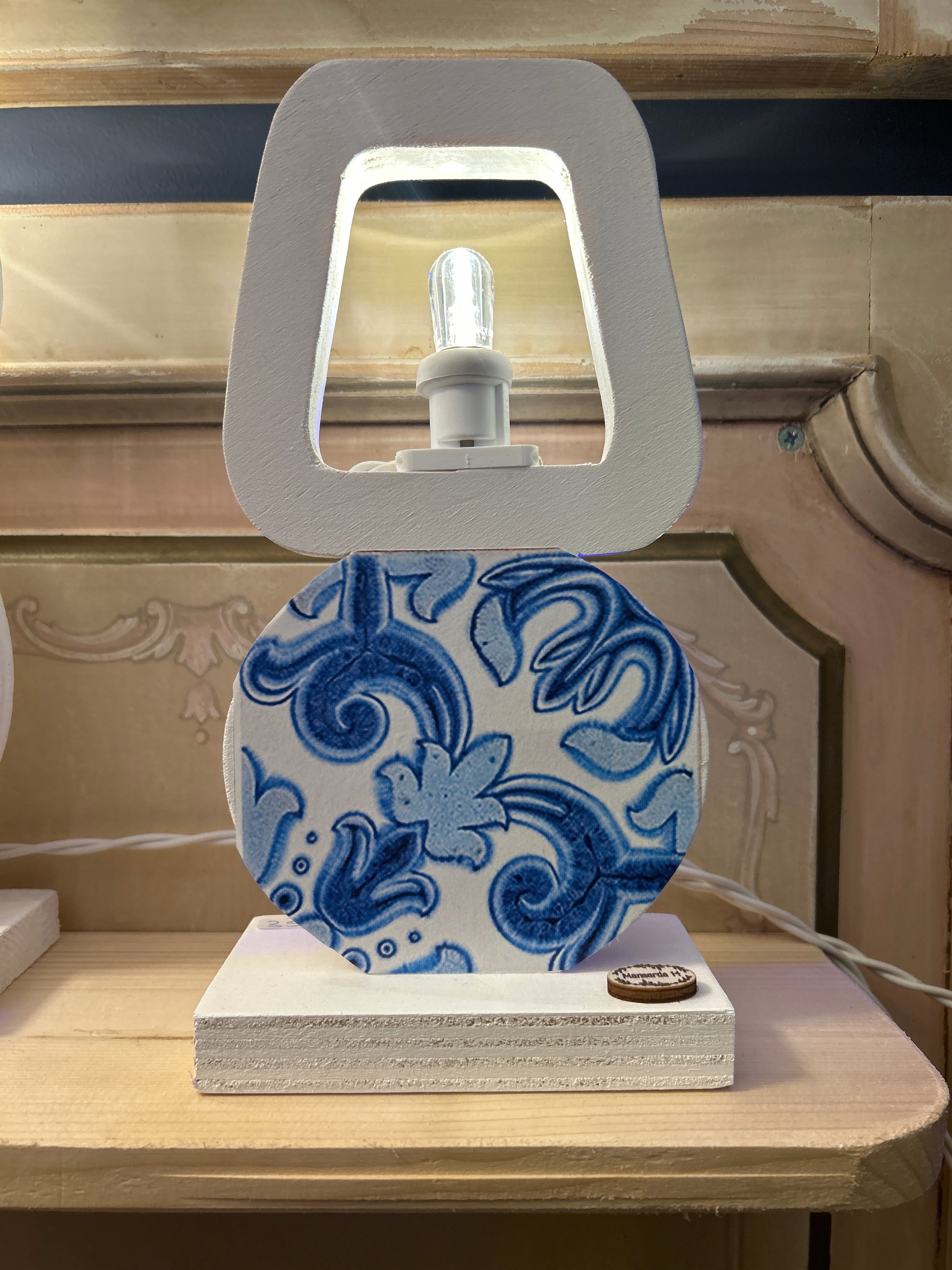 Luminaria in Ceramica Luce LED – Stile Siciliano Unico 🌟